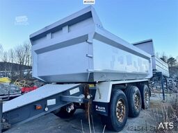 Maur Triple-Axle Trailer