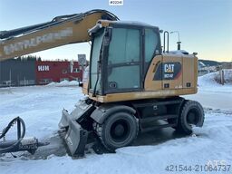 CAT M314F wheeled excavator w/ two buckets, Gigant tra