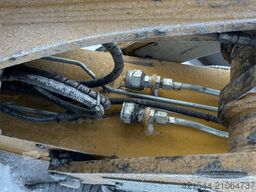 CAT M314F wheeled excavator w/ two buckets, Gigant tra