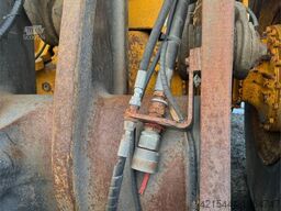 Volvo L110F wheel loader with bucket