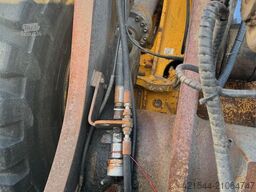 Volvo L110F wheel loader with bucket