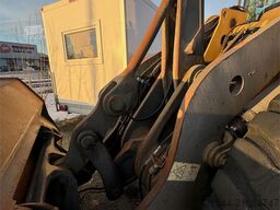 Volvo L110F wheel loader with bucket