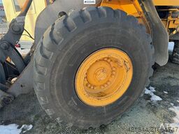 Volvo L110F wheel loader with bucket