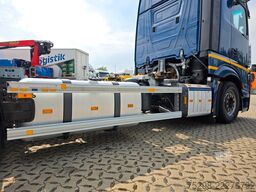 MERCEDES-BENZ Actros 2553 / Retarder / Ladebordwand /Lenkachse