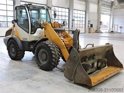 LIEBHERR L508 + FORK