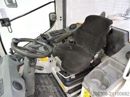 LIEBHERR L508 + FORK