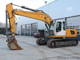 LIEBHERR R916