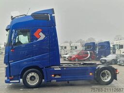 Volvo FH 13.500 Globetrotter 4x2 - I Save - I parkcoo...