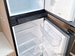 CARADO pro A 464 Automatik, Fußbodenerw, Markise