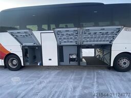 Setra S 515 HD bus w/ 49+2+1 seats, and low km condition