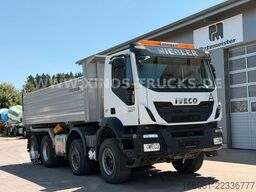 IVECO TRAKKER 450 MEILLER GESTEINSMULDE 2-SEITEN