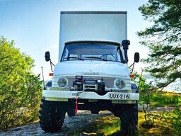 Mercedes-Benz Unimog 400
