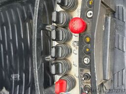 MERCEDES-BENZ Antos 1836 4x2 Hiab 122-4
