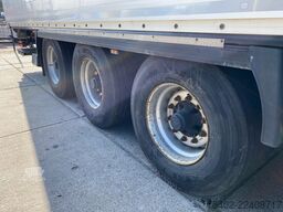 Krone N/A SD / Closed Box / Dhollandia / 1x Lift Axle