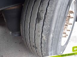 KRONE 2 Liftachsen (1.+3. Achse) Palettenkasten