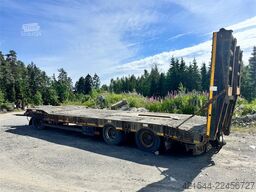 McCauley MAC machinery trailer with hydraulic loading ramps