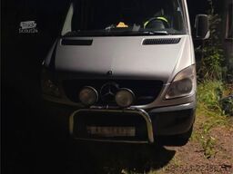 Mercedes-Benz Sprinter 518 w/ 17 seats. Eu-approved.