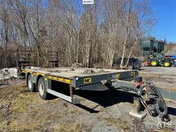NC machinery trailer with manual loading ramps