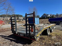 NC machinery trailer with manual loading ramps