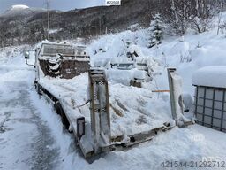 MAN 8.153 flatbed truck