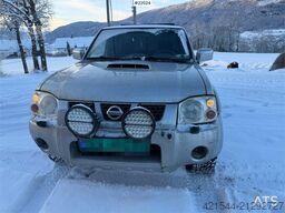 Nissan king cap pickup 4x4 repair object