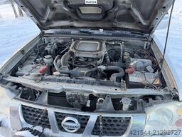 Nissan king cap pickup 4x4 repair object