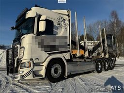 Scania R770 Tridem Timber Truck with Epsilon M110L crane