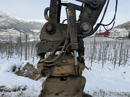 Kobelco SK300LC-10 excavator with excavation bucket, gradi