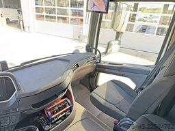DAF XD 340 FA 4x2 19T - ST950 – Sleeper Cab - TraXo...