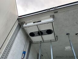 SCHMITZ CARGOBULL SKO 24 Thermoking Doppelstock Bitemp