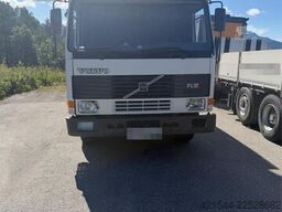 Volvo FL12 380 Tractor Unit with 2000 Vang Trailer