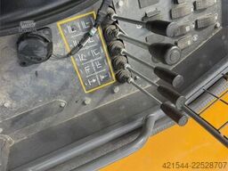  Loadmac 825 Trailer-Mounted Forklift – Only 130 Op