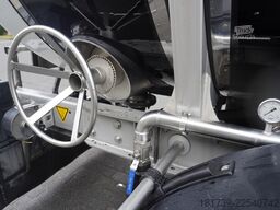 Lag O-3-ST L4BH bitumen semi-trailer / ADR