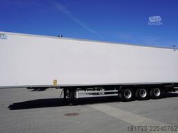 Lamberet reefer semi-trailer/ Carrier Vector 1550