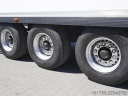 Lamberet reefer semi-trailer/ Carrier Vector 1550