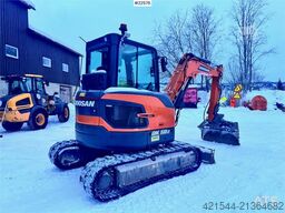 Doosan DX50Z-7 mini excavator – 3 buckets – swing boom –