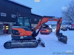 Doosan DX50Z-7 mini excavator – 3 buckets – swing boom –