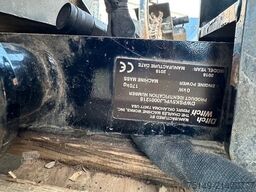 DITCH-WITCH R300, Kompakter-Raupen-Werkzeugträger,