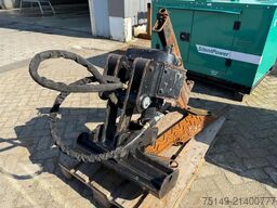 Ditch Witch R300, Kompakter-Raupen-Werkzeugträger,