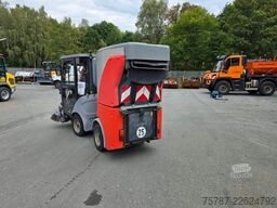 HAKO Citymaster 600 mit 2 Besen,Mähwerk,Winterdienst