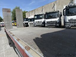 Mercedes-Benz Actros MP4 2532 6X2 Maschinentransporter