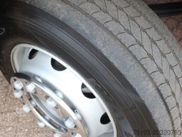 Volvo FL Bak + Dhollandia klep 2000 Kg