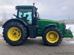 John Deere 8320 R