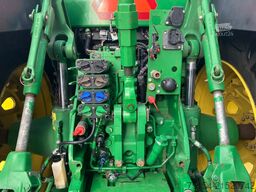 John Deere 8320 R