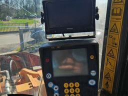 HITACHI ZW310