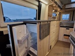 PÖSSL Summit 600 Plus 165PS Markise+Radio/Navi+Kamera