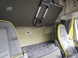 Volvo FH16 750 8x4x4 / 750 HP! / chassis / 4th