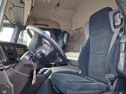 Mercedes-Benz Actros 1833 4x2 - Bussbygg box sidedoors - Load...