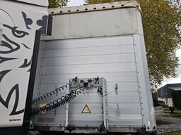 SCHMITZ CARGOBULL S01 Mit Neue Reifen