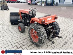 Hako V 490 mit Schneeschild und Ketten